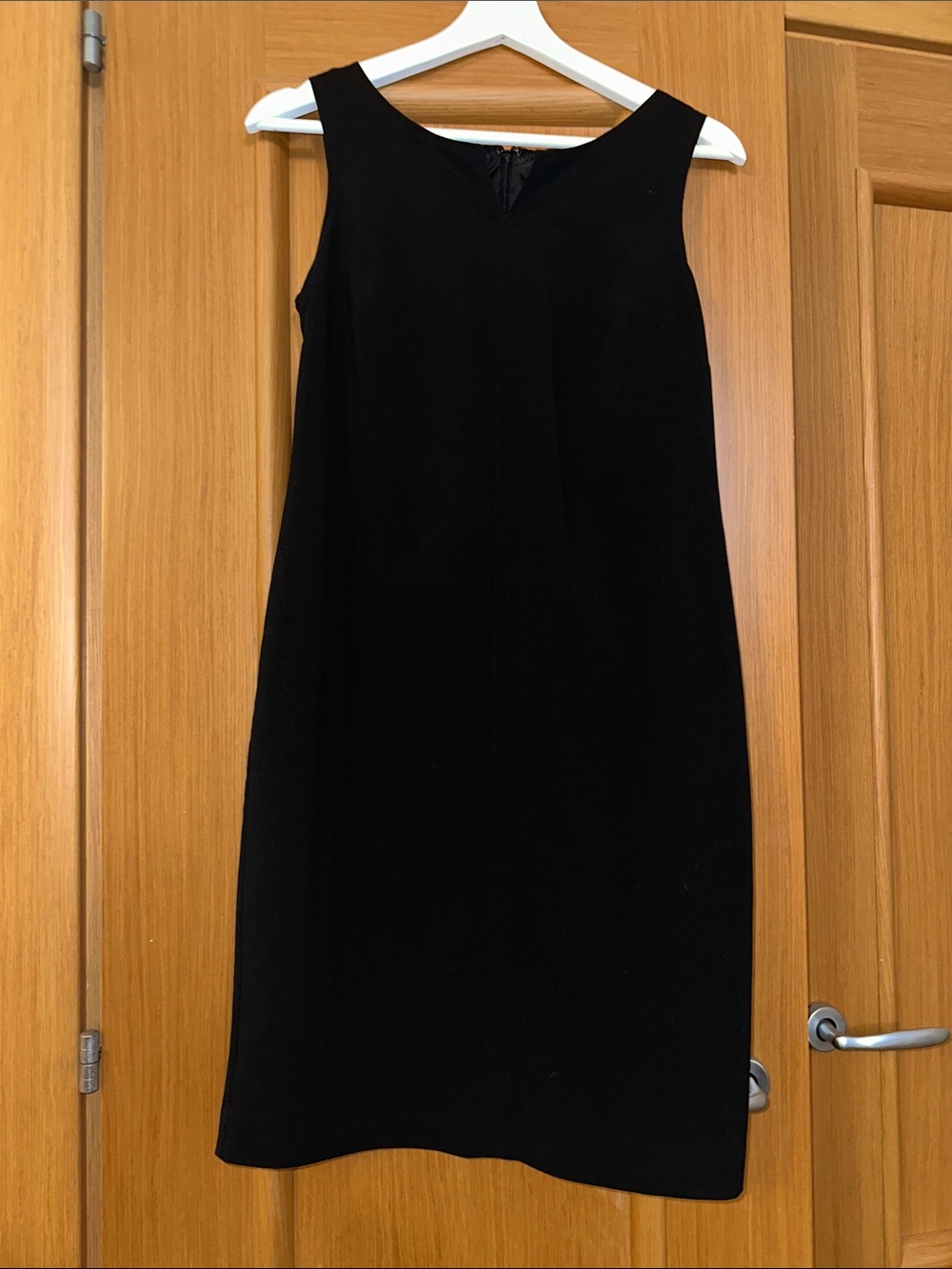 212 Collection Black Sleeveless Sheath Dress